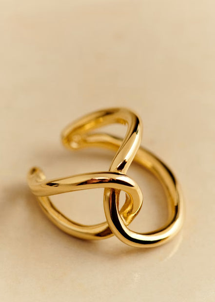 Golden Knot Ring
