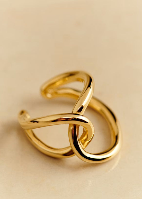 Golden Knot Ring